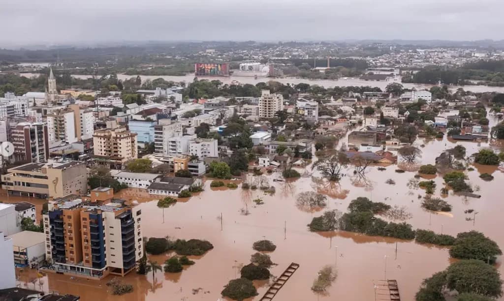 Vista de Lajeado, no Rio Grande do Sul, durante as enchentes de maio de 2024
